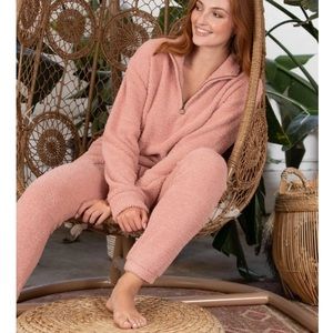 Honeydew COMFORT QUEEN PULLOVER and JOGGER